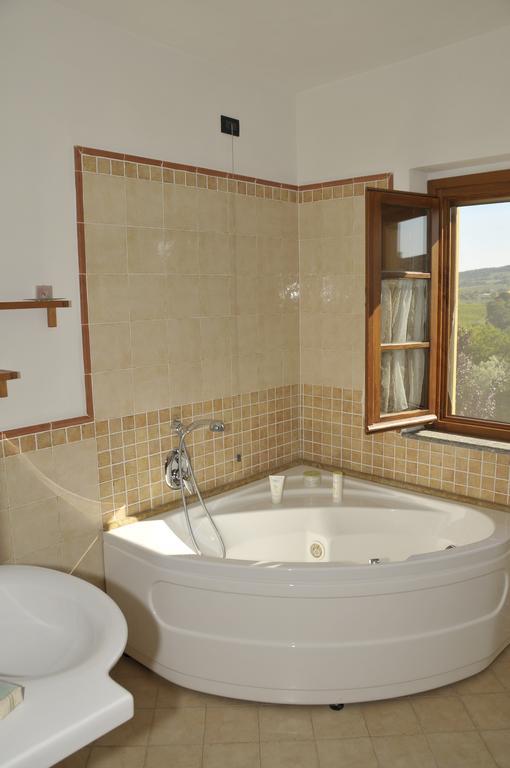 Agriturismo Renai E Monte II Gambassi Terme Luaran gambar